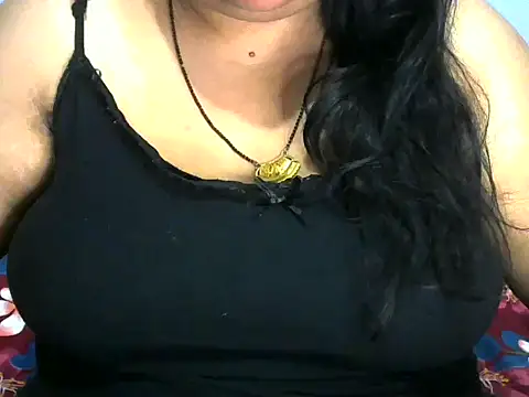Snapshot of dramebaz_queen chatting on 06/26/26, 08:36 dramebaz queen online show from 06/26/26, 08:36