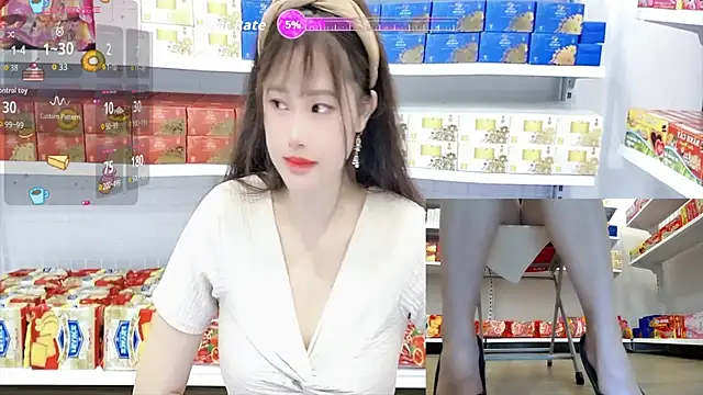 Snapshot of _7Eleven_ chatting on 06/10/26, 02:07 7Eleven online show from 06/10/26, 02:07