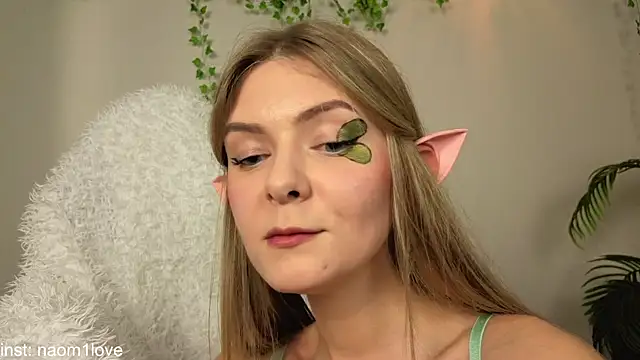 Naomi Girly online show from 11/05/25, 03:04