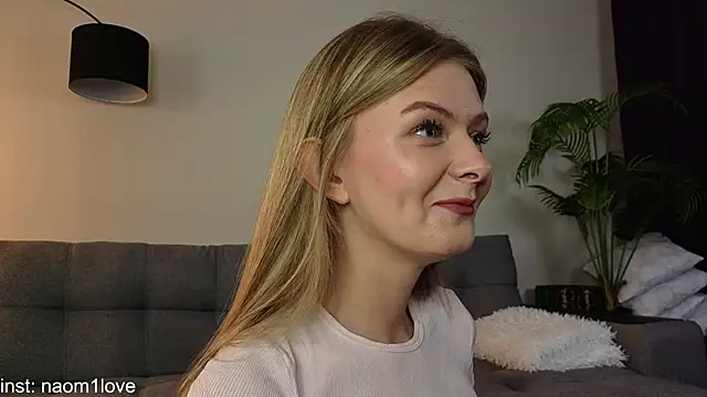 Naomi Girly online show from 10/20/25, 02:06