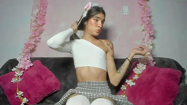 Chaminela 27 online show from 11/05/25, 10:13