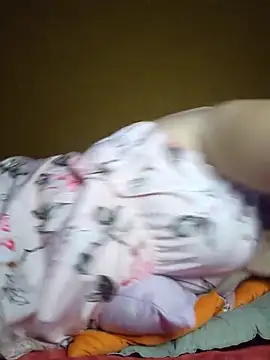 Snapshot of Liluboobs chatting on 12/15/25, 03:56 Liluboobs online show from 12/15/25, 03:56