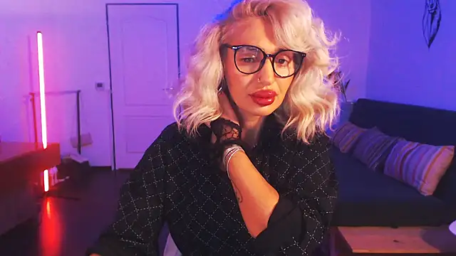 beauty chl0e online show from 12/20/24, 08:12