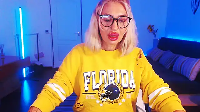 beauty chl0e online show from 12/15/24, 07:53