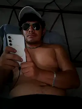 GusssHOT online show from 10/03/25, 10:11