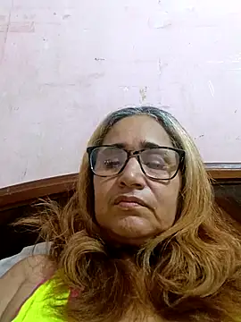 Snapshot of _candi chatting on 11/02/25, 02:38 candi online show from 11/02/25, 02:38