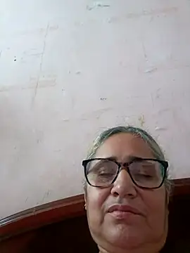 Snapshot of _candi chatting on 11/09/25, 12:31 candi online show from 11/09/25, 12:31