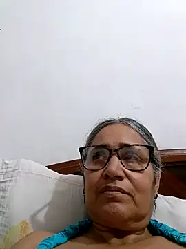 Snapshot of _candi chatting on 02/26/26, 02:44 candi online show from 02/26/26, 02:44