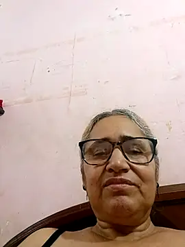 Snapshot of _candi chatting on 10/22/25, 12:37 candi online show from 10/22/25, 12:37