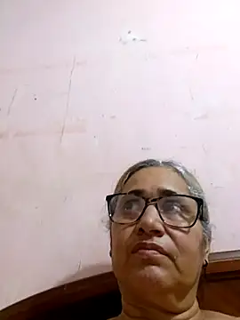 Snapshot of _candi chatting on 10/31/25, 04:31 candi online show from 10/31/25, 04:31