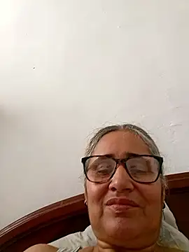 Snapshot of _candi chatting on 01/13/26, 03:38 candi online show from 01/13/26, 03:38