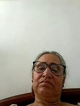  candi online show from 05/11/26, 04:15