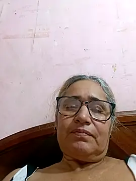 Snapshot of _candi chatting on 11/22/25, 03:27 candi online show from 11/22/25, 03:27