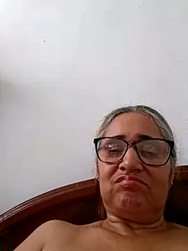 Snapshot of _candi chatting on 01/07/26, 02:22 candi online show from 01/07/26, 02:22