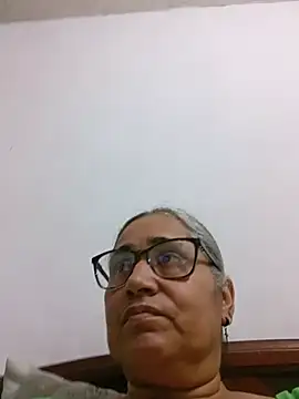  candi online show from 06/17/26, 04:34