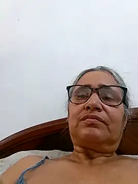  candi online show from 04/08/26, 03:46