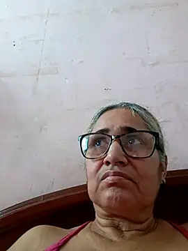 Snapshot of _candi chatting on 12/05/25, 01:43 candi online show from 12/05/25, 01:43