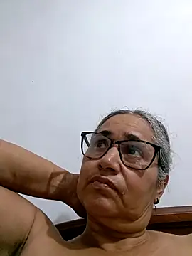  candi online show from 05/02/26, 02:39