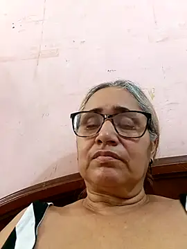 Snapshot of _candi chatting on 11/21/25, 03:22 candi online show from 11/21/25, 03:22