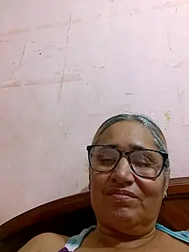 Snapshot of _candi chatting on 11/30/25, 02:23 candi online show from 11/30/25, 02:23