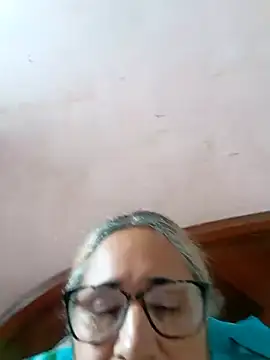 Snapshot of _candi chatting on 10/23/25, 07:34 candi online show from 10/23/25, 07:34