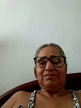  candi online show from 05/08/26, 12:53