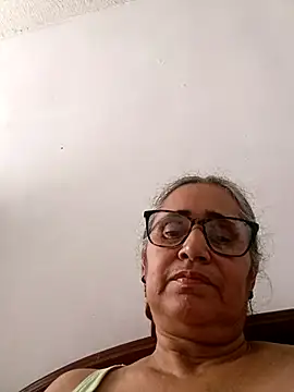  candi online show from 05/09/26, 07:06