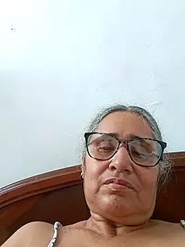 Snapshot of _candi chatting on 02/18/26, 08:38 candi online show from 02/18/26, 08:38