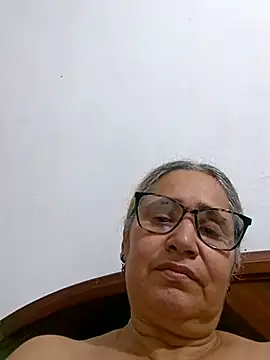 Snapshot of _candi chatting on 02/07/26, 10:29 candi online show from 02/07/26, 10:29