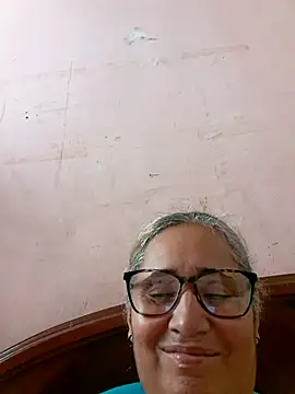 Snapshot of _candi chatting on 10/05/25, 03:47 candi online show from 10/05/25, 03:47