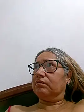 Snapshot of _candi chatting on 02/05/26, 03:24 candi online show from 02/05/26, 03:24