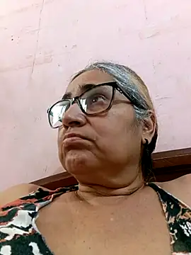 Snapshot of _candi chatting on 12/02/25, 03:03 candi online show from 12/02/25, 03:03