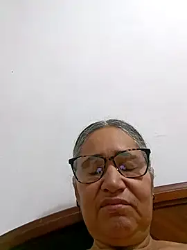 Snapshot of _candi chatting on 02/23/26, 11:22 candi online show from 02/23/26, 11:22