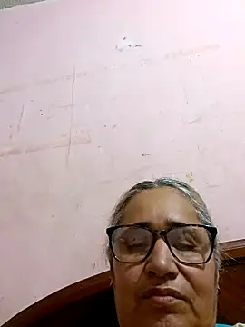 Snapshot of _candi chatting on 10/20/25, 01:18 candi online show from 10/20/25, 01:18