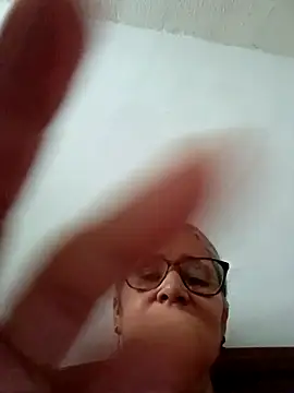 Snapshot of _candi chatting on 02/10/26, 12:15 candi online show from 02/10/26, 12:15