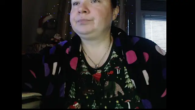 amorelara online show from 11/17/25, 06:06