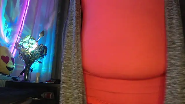 amorelara online show from 07/18/26, 10:24
