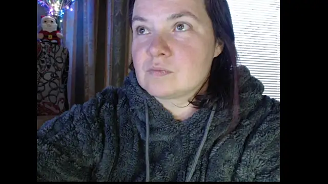 amorelara online show from 10/12/25, 03:02