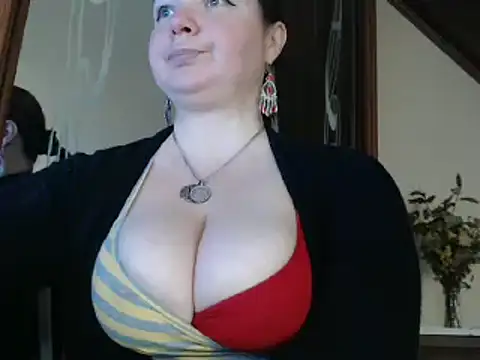 amorelara online show from 02/10/25, 12:39