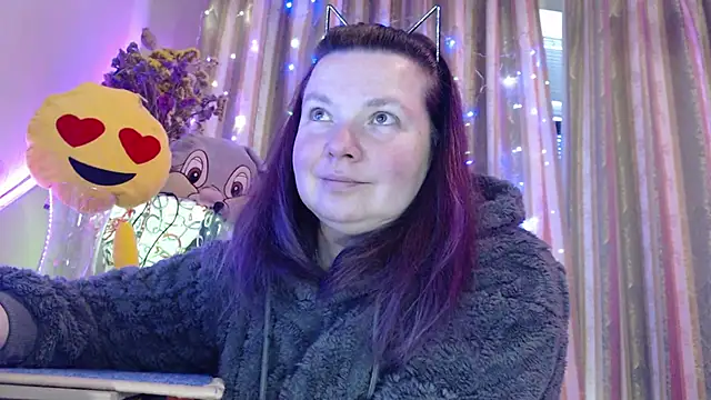 amorelara online show from 04/14/26, 07:57