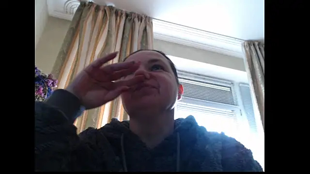 amorelara online show from 09/28/25, 08:32