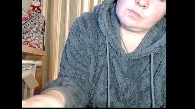 amorelara online show from 10/10/25, 09:43