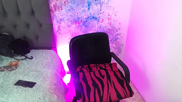 Snapshot of Alaska_atm chatting on 02/01/25, 11:48 Alaska atm online show from 02/01/25, 11:48