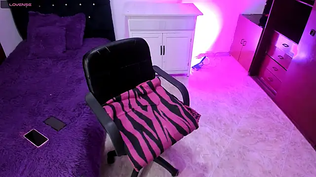 Snapshot of Alaska_atm chatting on 02/11/25, 08:20 Alaska atm online show from 02/11/25, 08:20