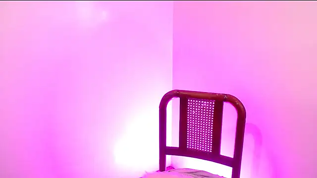 Snapshot of Alaska_atm chatting on 10/02/25, 11:46 Alaska atm online show from 10/02/25, 11:46