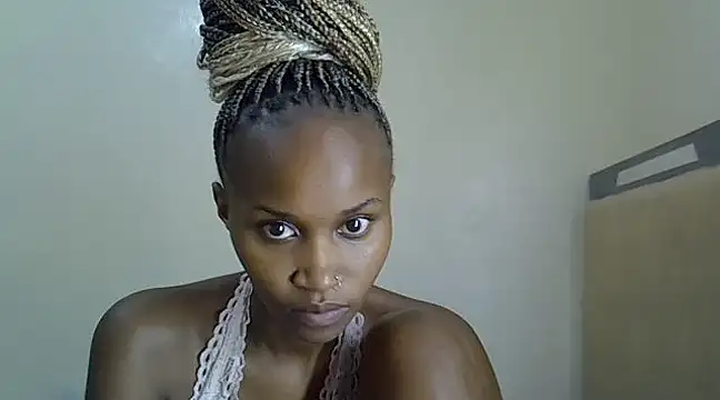 Trapqueen  online show from 12/11/24, 12:23