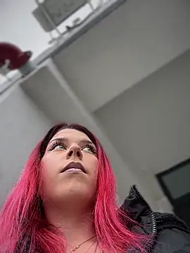 RiriRoseey online show from 11/30/25, 09:21