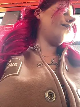 RiriRoseey online show from 04/14/26, 08:08