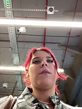 RiriRoseey online show from 05/11/26, 06:37