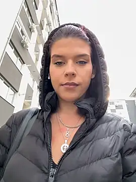 RiriRoseey online show from 10/11/25, 07:20